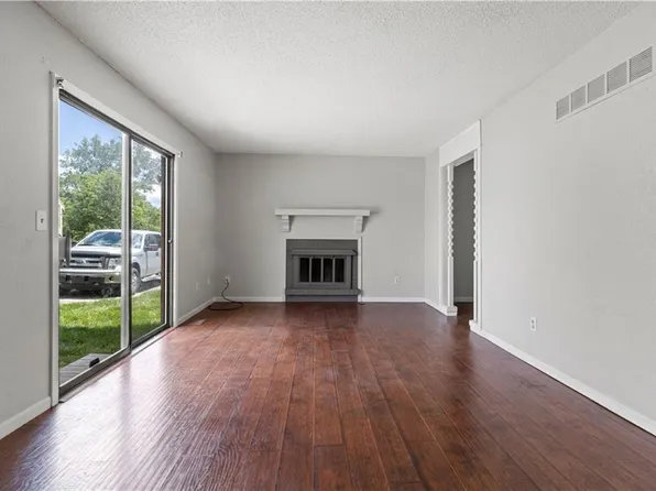 14017 Ballantrae Dr, Grandview, MO 64030