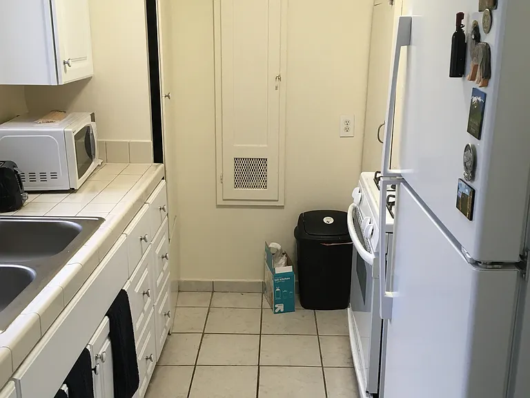 479 Landfair Ave #491 — Photo 9