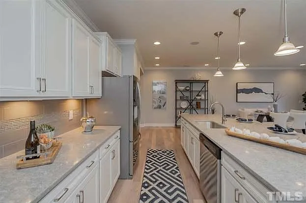 1009 Brennan Green Ct — Photo 4
