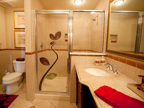 4th image of 200 Ocean Crest Dr APT 934N