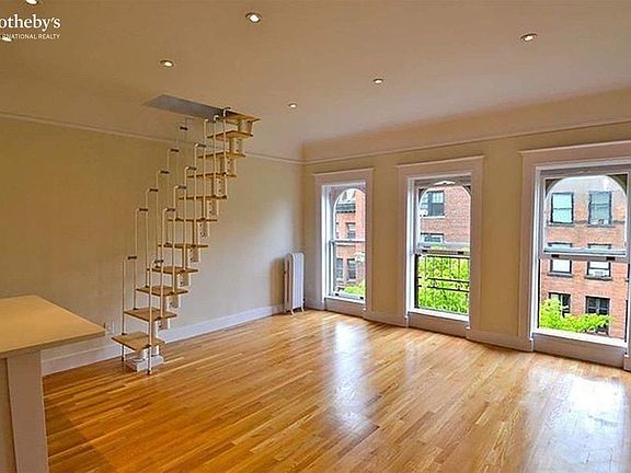 4th image of 319 W 77th St APT 8