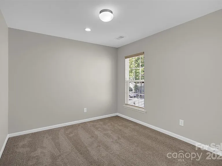 11239 Cypress View Dr — Photo 17