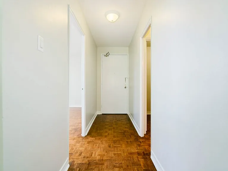 160 Balmoral Ave #1 — Photo 13