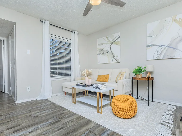 Blakely Apartments — Photo 46
