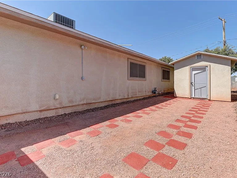 3896 Acapulco Ave — Photo 36