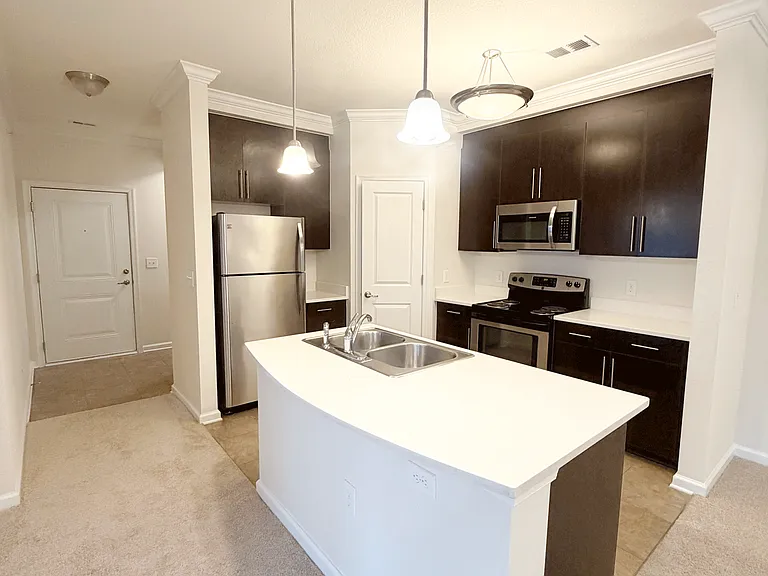 Belmont at Tryon Apartments — Photo 214