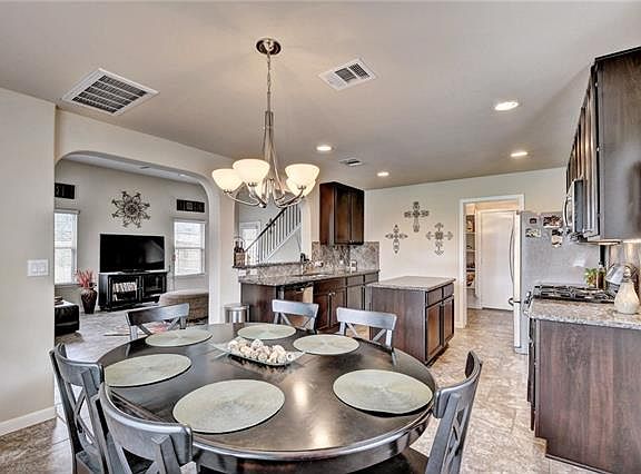 5th image of 613 Allenscreek Way