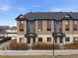 528 Silvertip Ln, Ottawa, ON K2T0H7