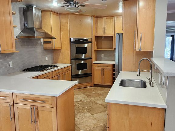 4th image of 105 Cypress Ave