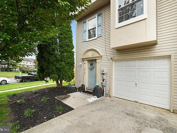 3rd image of 20107 Kellys Ln
