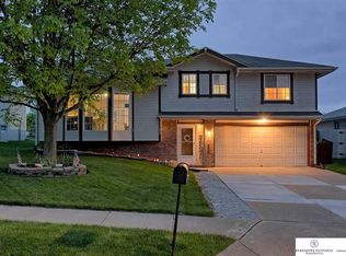 3507 Sheridan Cir, Bellevue, NE 68123