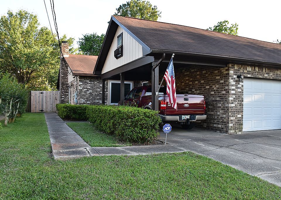 1st image of 6847 Lake Joanne Dr