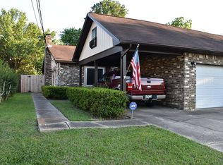 6847 Lake Joanne Dr, Pensacola, FL 32506