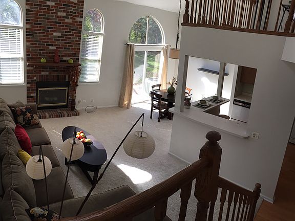 4th image of 119 W Hamilton Dr #33
