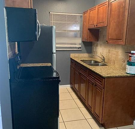 4th image of 925 S K St APT 13