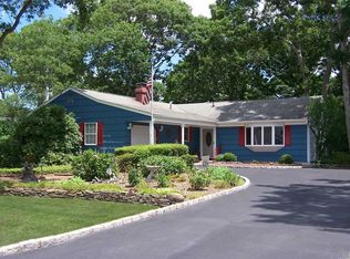 2245 Louis Kossuth Ave, Ronkonkoma, NY 11779
