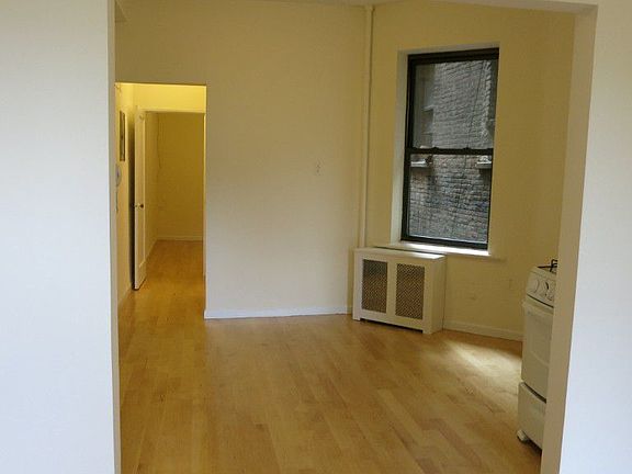 4th image of 348 E 62nd St APT 13