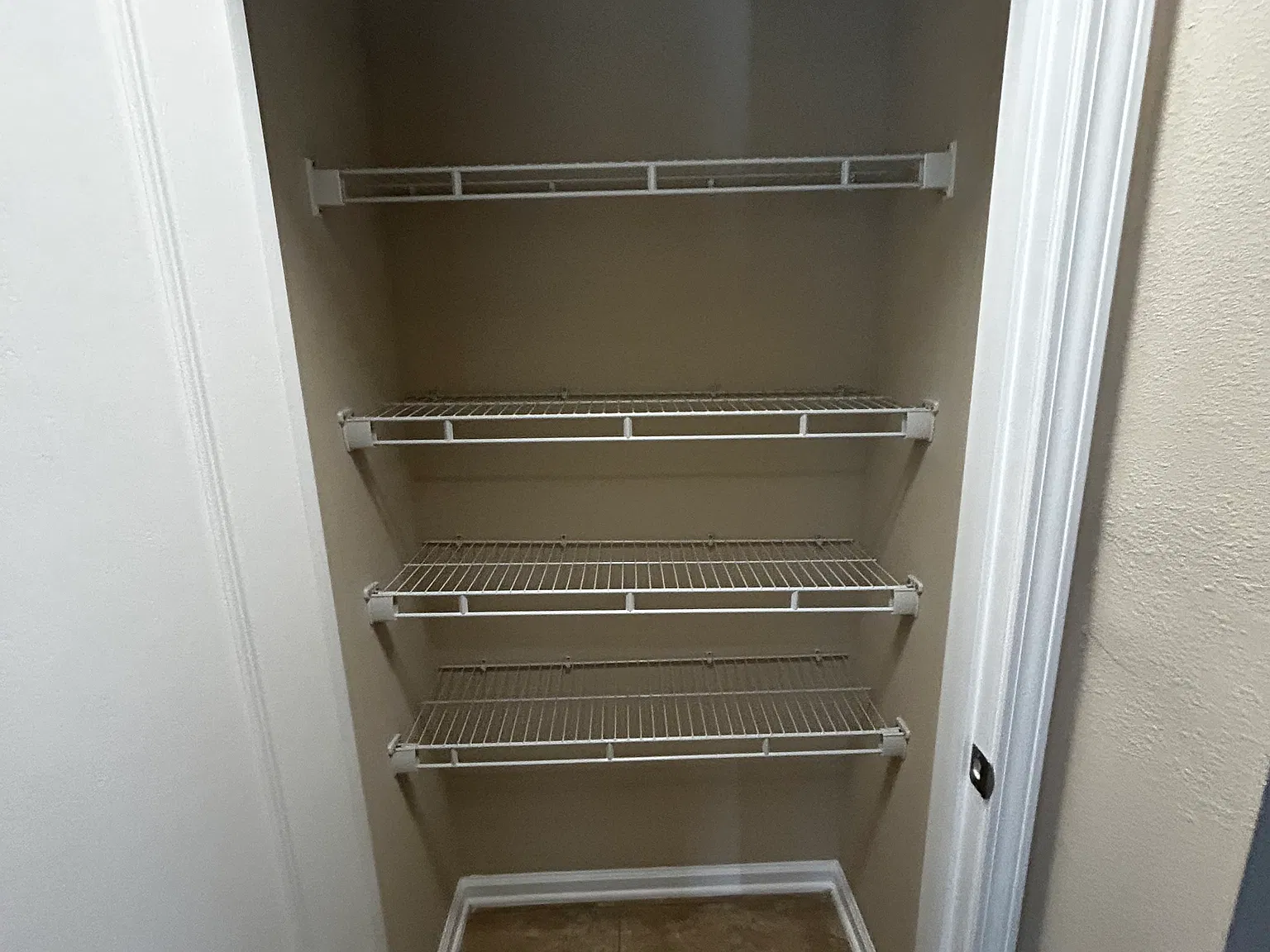 3 bed, 1916 sqft, $2,250 — Photo 4