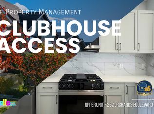 252 Orchards Blvd SW, Edmonton, AB T6X 2G9