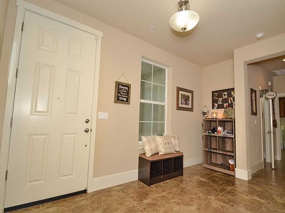 4th image of 1819 N Paddington Ln