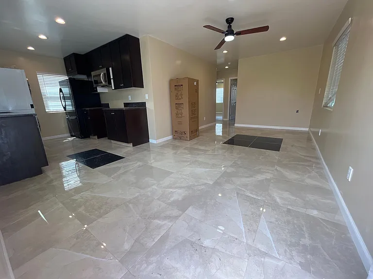 4858 Palm Ave — Photo 4