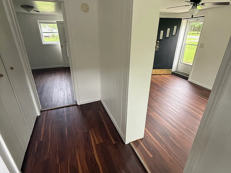 2107 N Lehman Rd — Photo 4