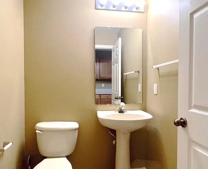 831 Horseshoe Falls Dr — Photo 24