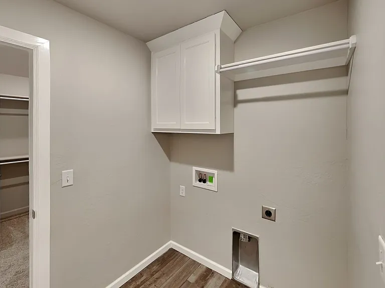 8400 Rainier St — Photo 17