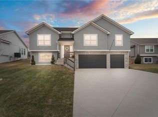 435 Spring Branch Dr, Raymore, MO 64083