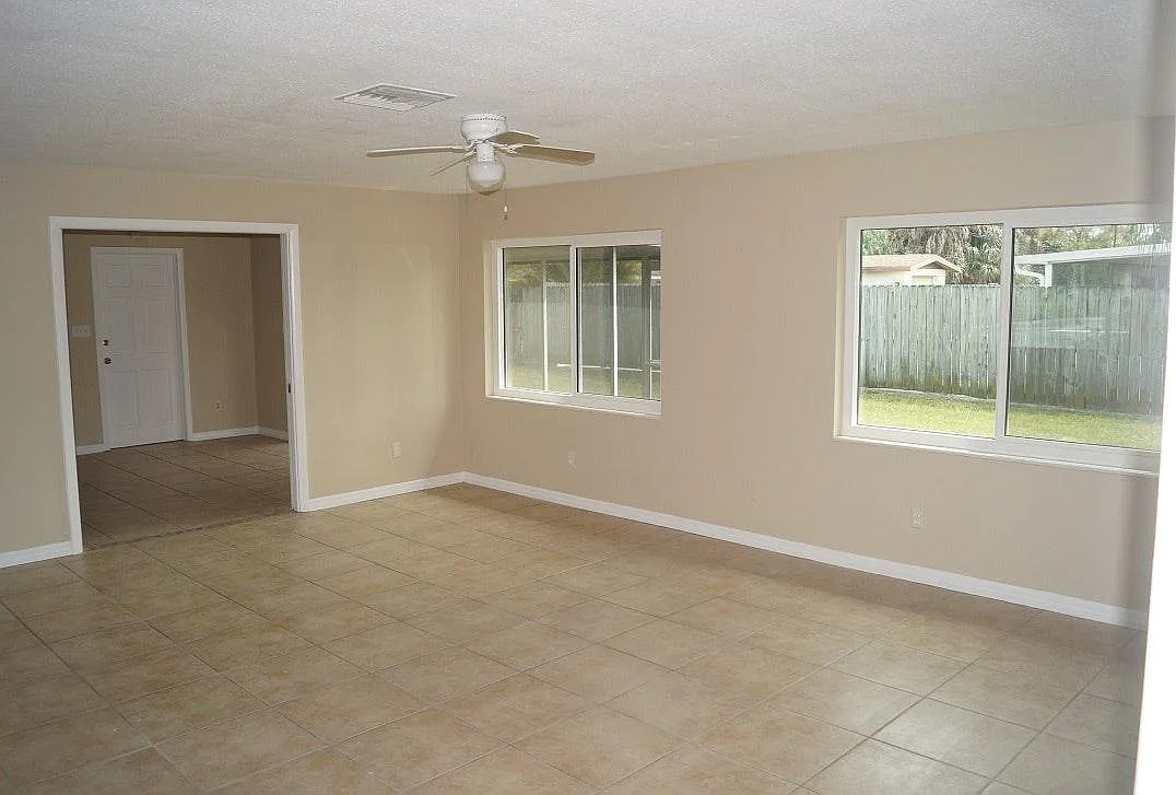 4 bed, 1721 sqft, $2,500 — Photo 3