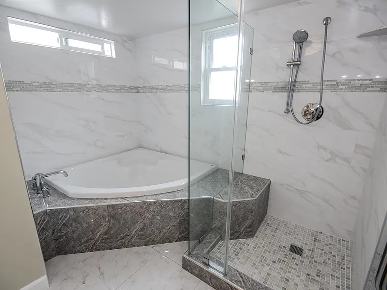Master Bathroom Shower w/ Spa and Tub