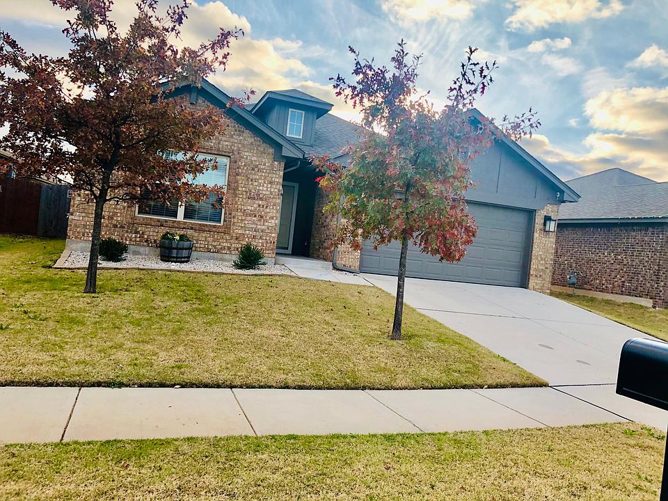 1st image of 2806 Trailwood Dr
