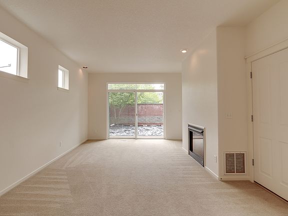 3rd image of 916 SE Elina Ave
