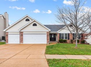 230 Huntsdale Dr, Wentzville, MO 63385