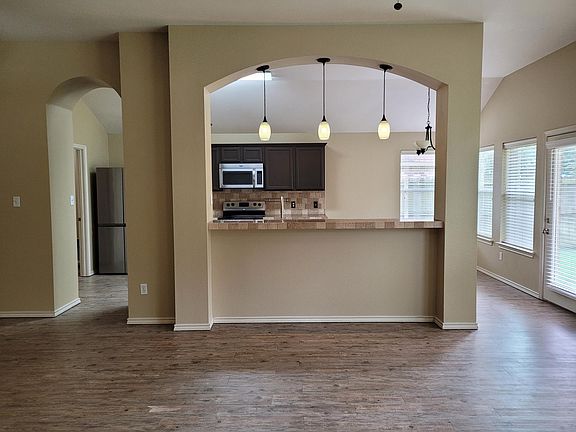 4th image of 10946 Westhaven Cir