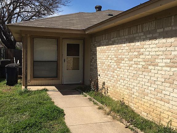 3rd image of 6722 Glenbrook Ln