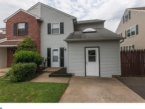 2nd image of 15033 Poquessing Creek Ln