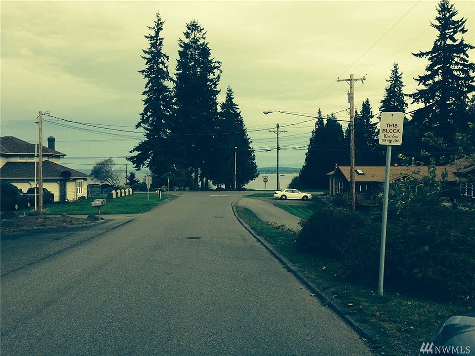 2nd image of 4626 Greely St