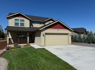 4553 SW Salmon Ave, Redmond, OR 97756