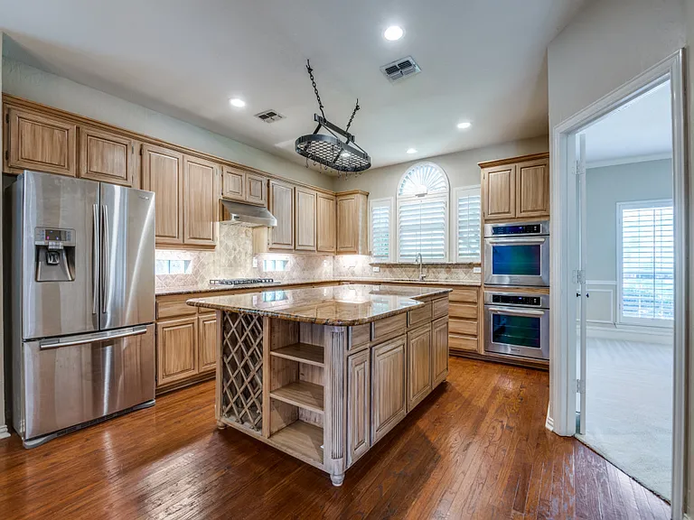 6428 Glenhollow Dr — Photo 16