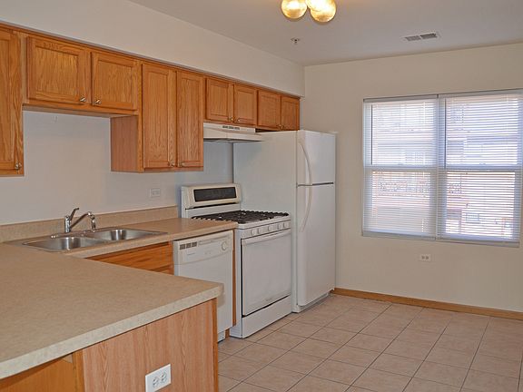 4th image of 1346 W Main St APT 301