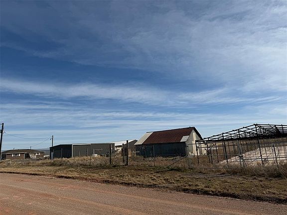 5th image of 22024 E 1090th Rd