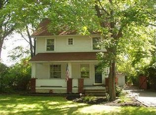 1469 Parkhill Rd, Cleveland Heights, OH 44121