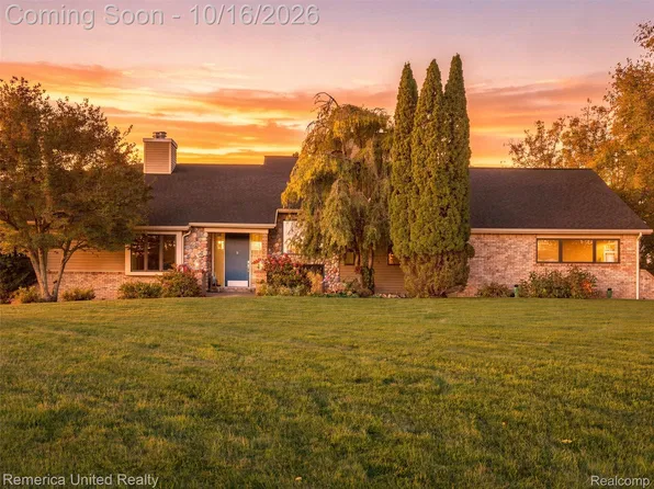4333 Cedar Lake Rd, Howell, MI 48843