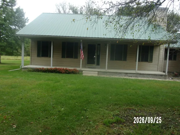 221 North St, Woodland, IL 60974