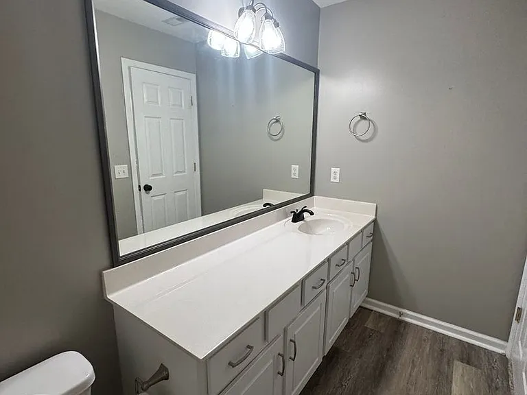 1239 California Dr — Photo 11