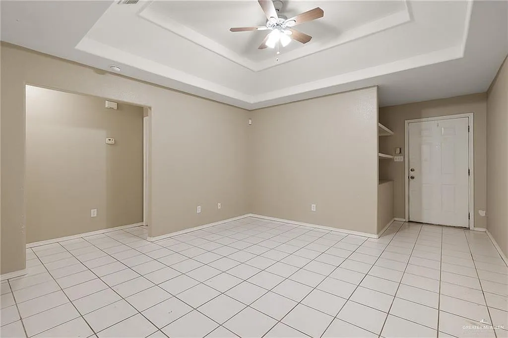 2 bed, 2.0 bath, 3640 sqft, $850 — Photo 4