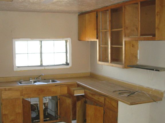 4th image of 406 Ross Ave
