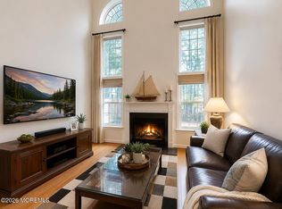 19 Painted Wagon Rd #100, Holmdel, NJ 07733