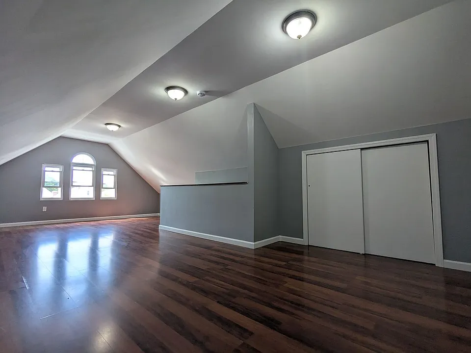 69 Winthrop Ave